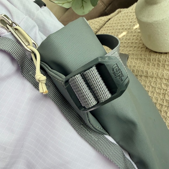 The North Face ReconWoman’s Backpack - Lavender and Charcoal main image 10